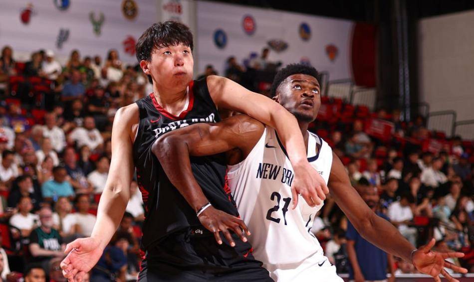 创NBA中, 首战勇士一